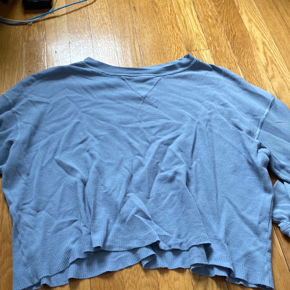brandy melville cropped long sleeve